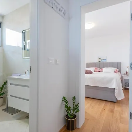 Awesome In With Wifi * Makarska