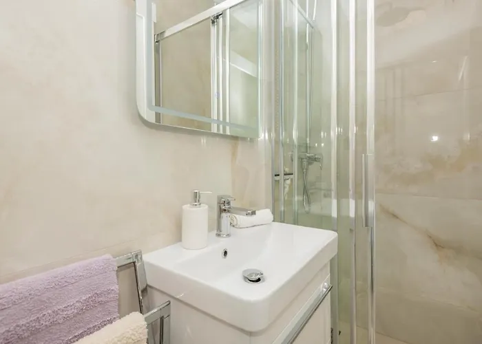 Awesome In With Wifi * Makarska