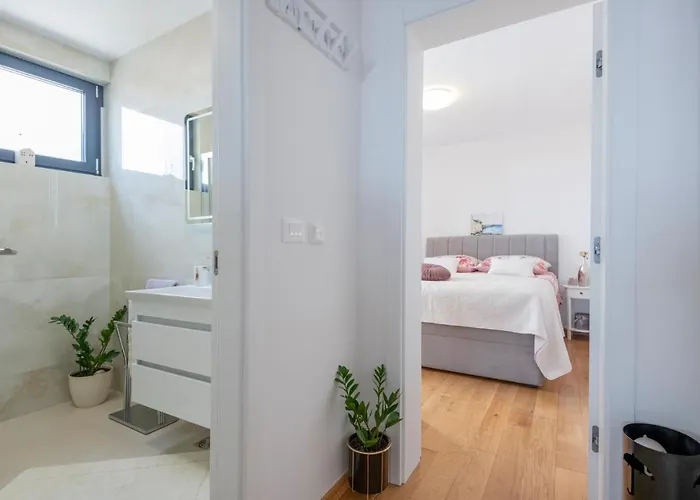 Awesome In With Wifi * Makarska